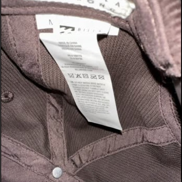 Billabong Brown Corduroy Cap with Embroidered Design - Picture 6 of 9